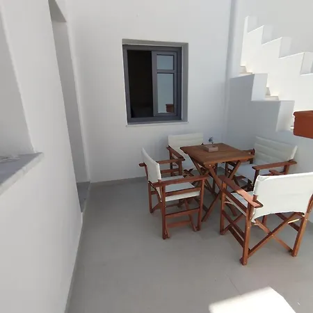 Meridiano Parikia (Paros)